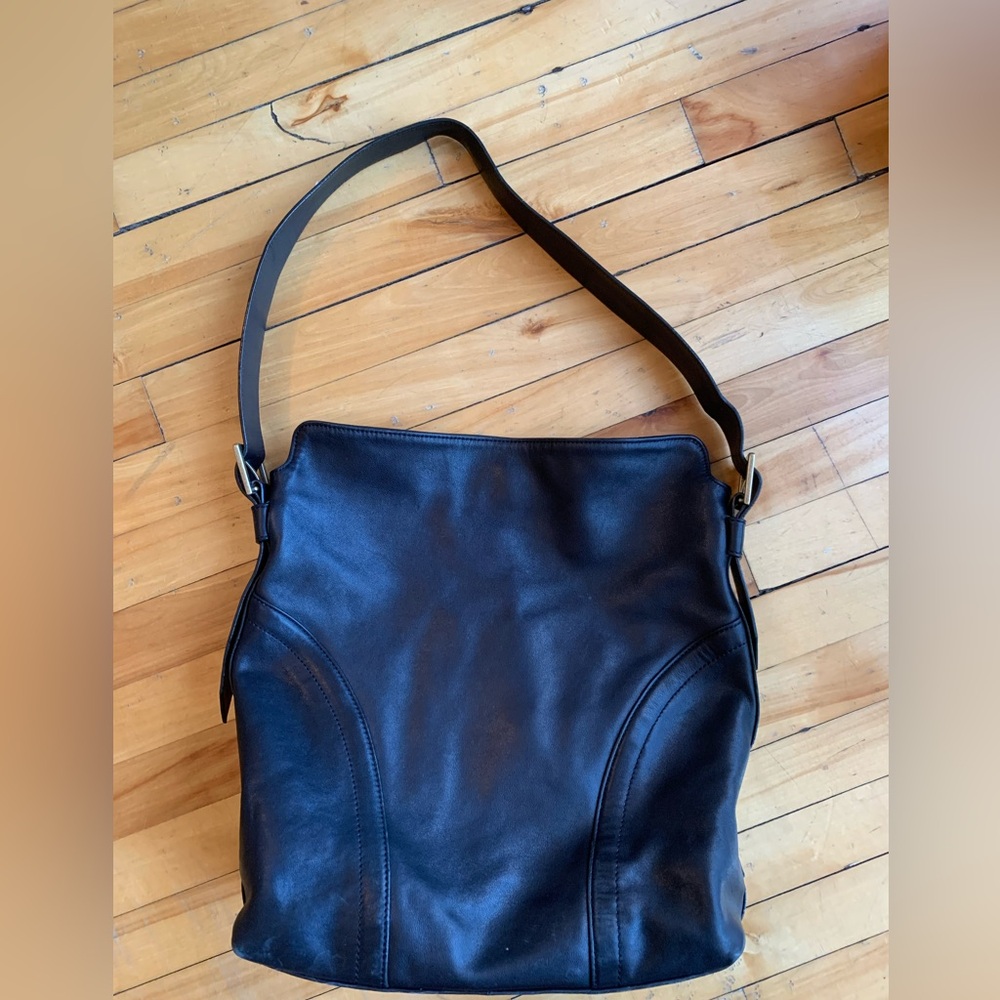 Danier Black Leather Shoulder Bag - minimaliste